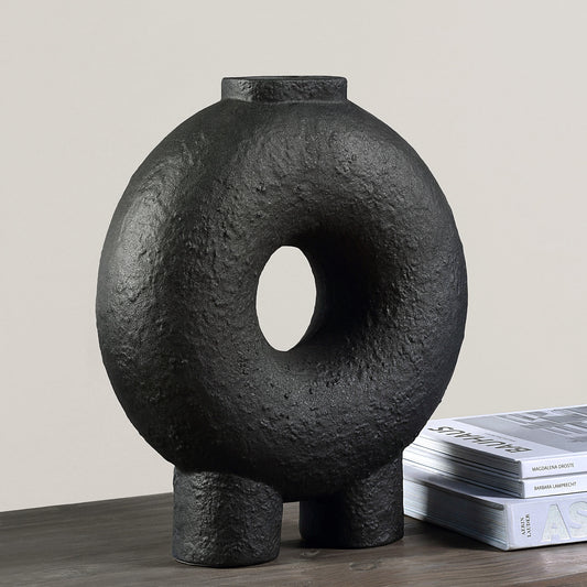 Ezra Vase